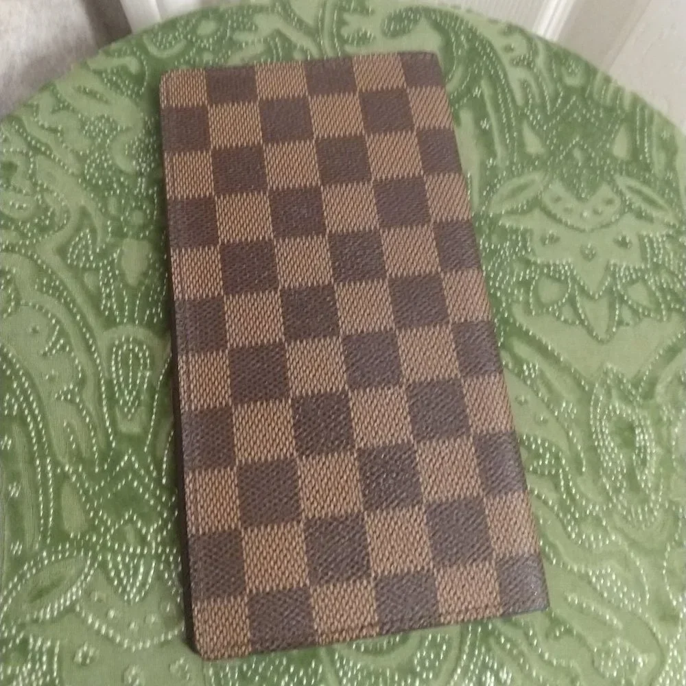 Louis Vuitton price firm